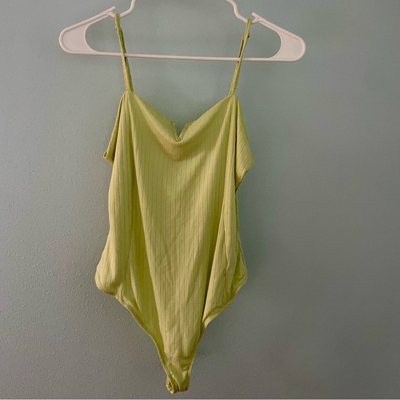 saltwater LUXE ESSENTIAL TANK BODYSUIT lime green size medium NWT - Picture 2 of 10